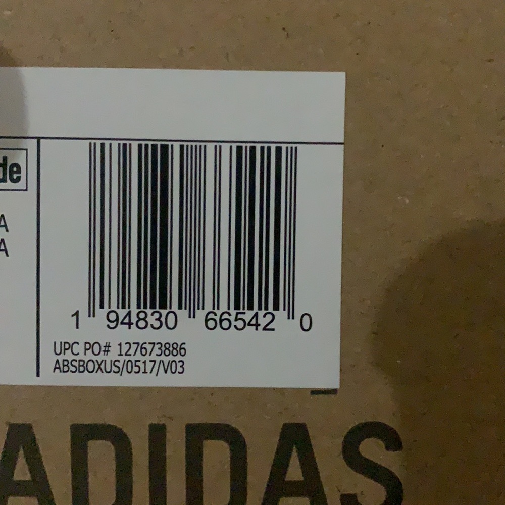 YEEZY SLIDE - Picture 3 of 3